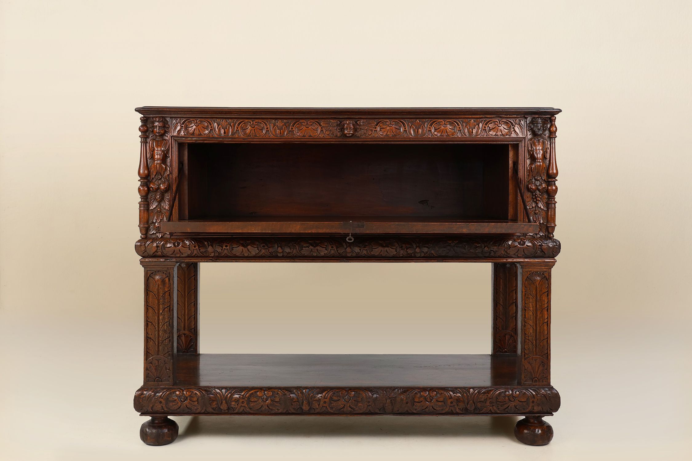 16th Century Italian Renaissance Cabinet in walnut with rich carvingsthumbnail